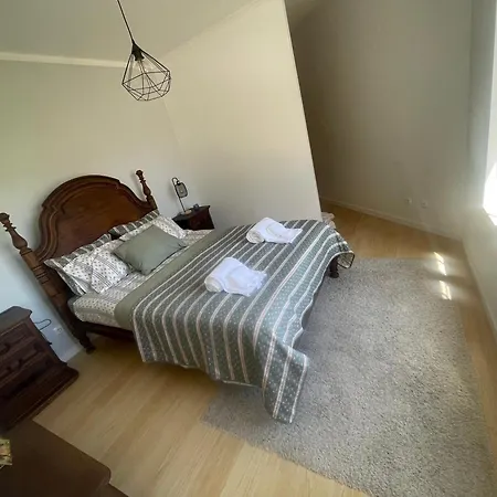 Homestay szállás The Yellow Retreat A dos Cunhados