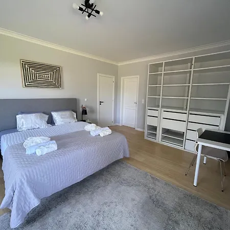 The Yellow Retreat Δωμάτια σε οικογενειακή κατοικία A dos Cunhados