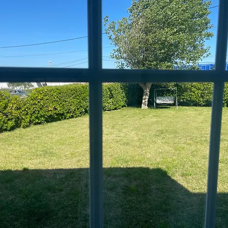 The Yellow Retreat *