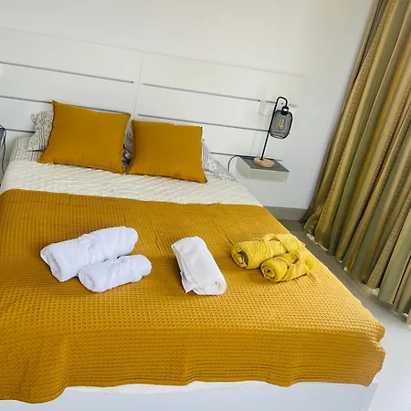 Privatunterkunft The Yellow Retreat *