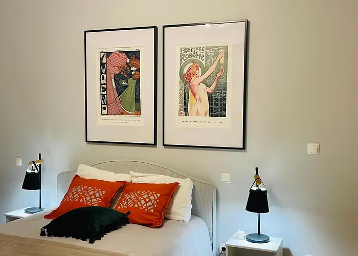 The Yellow Retreat * A dos Cunhados