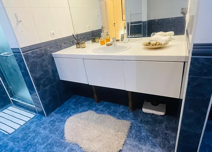 The Yellow Retreat Homestay szállás A dos Cunhados