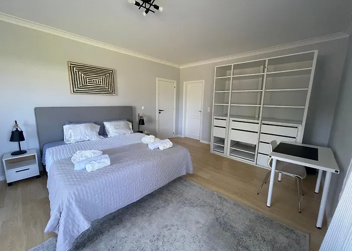 The Yellow Retreat Homestay szállás A dos Cunhados